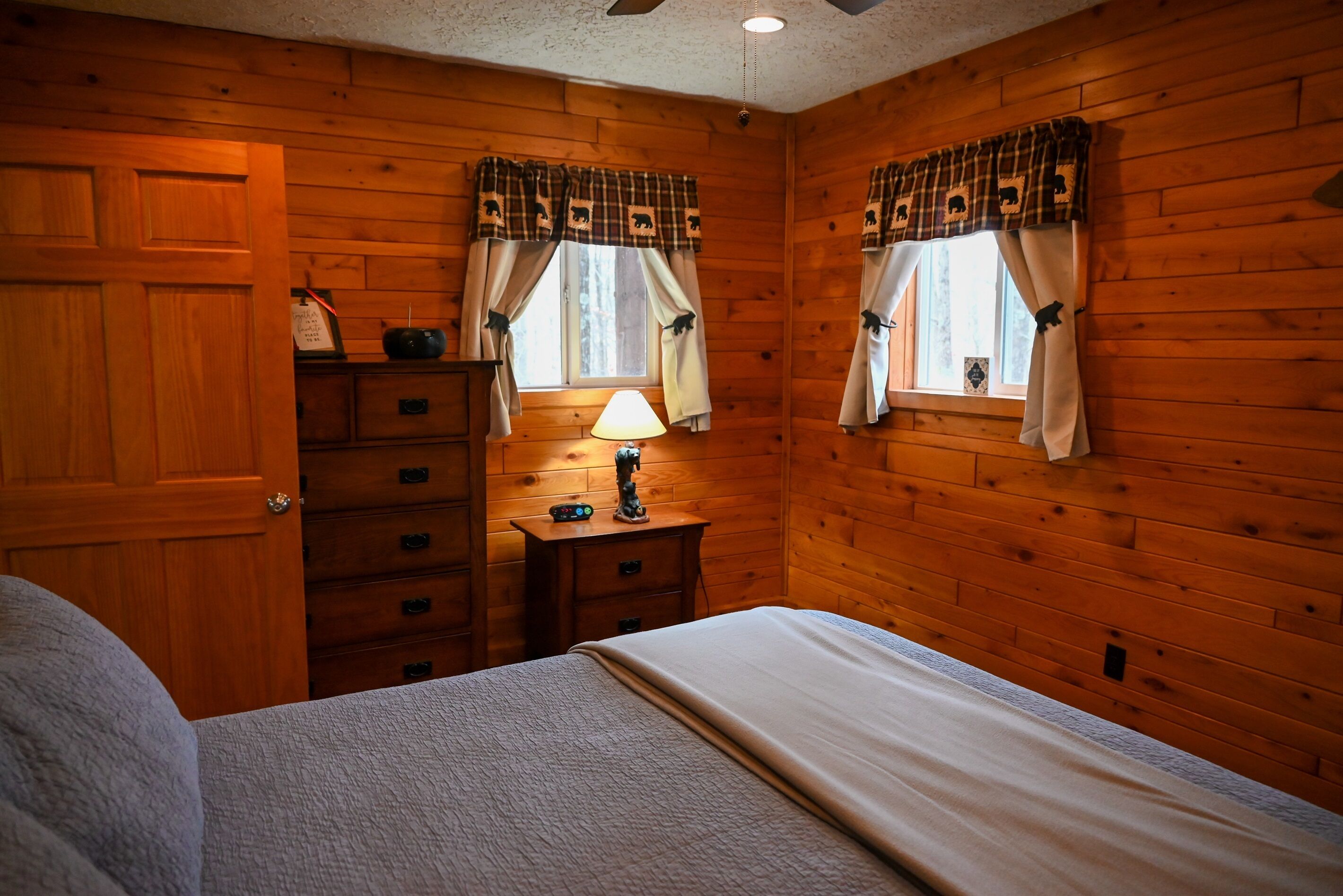 1 chambre, accès au Wi-Fi (inclus), literie fournie