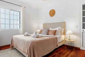 3 bedrooms, iron/ironing board, travel crib, free WiFi