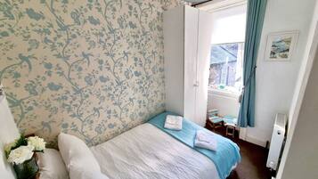 Apartment | 2 bedrooms, iron/ironing board, free WiFi, bed sheets