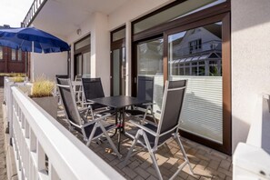 Outdoor dining - Apartment 1 city center, central, close to the beach and quiet (Norderney)
