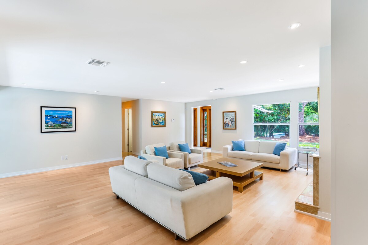 Photo 14 of Tropical Oasis! NEW Listing just blocks to the beach. 5 ⭐️ FIFA World Cup 1.5hr