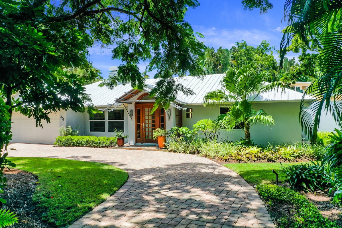 Photo 12 of Tropical Oasis! NEW Listing just blocks to the beach. 5 ⭐️ FIFA World Cup 1.5hr