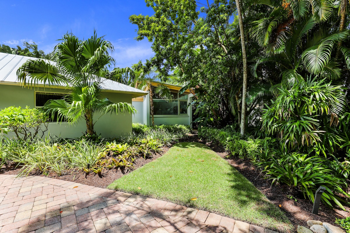 Photo 7 of Tropical Oasis! NEW Listing just blocks to the beach. 5 ⭐️ FIFA World Cup 1.5hr