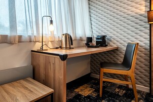 Habitación doble superior | Ropa de cama hipoalergénica, edredones de plumas, escritorio