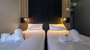 標準客房 | 防敏寢具、羽絨被、書桌、手提電腦工作空間