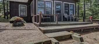 Lakefront two Bedroom Cabin With Private Dock