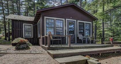 Lakefront two Bedroom Cabin With Private Dock
