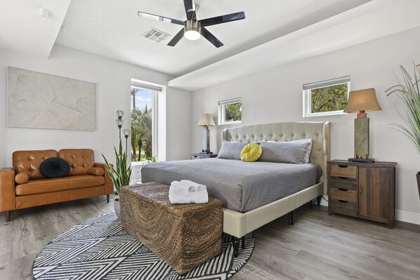 3 bedrooms, desk, iron/ironing board, free WiFi