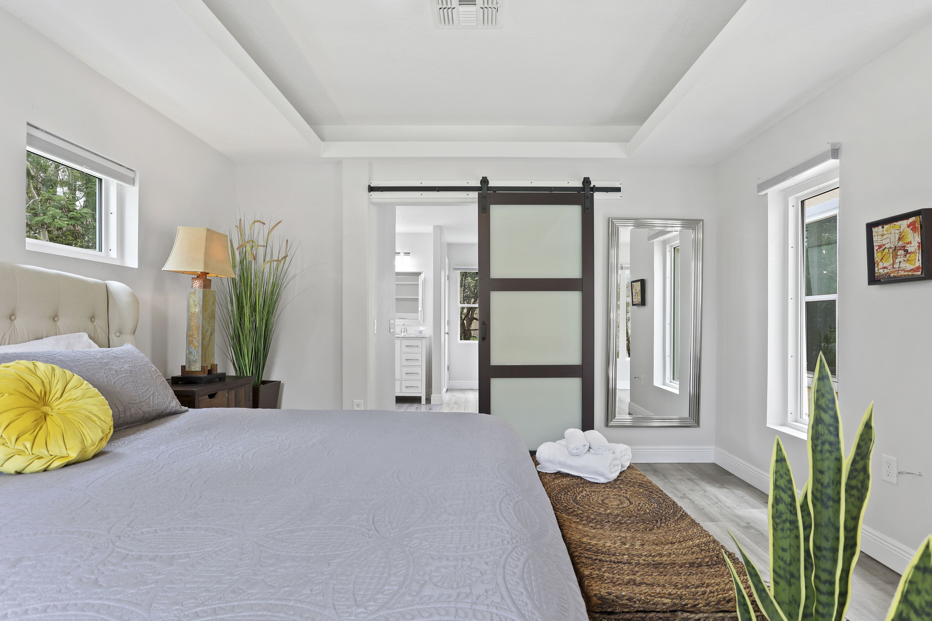 3 chambres, bureau, fer et planche à repasser, Wi-Fi gratuit