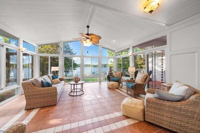 Relaxing Waterfront w/ Dock, Easy Drive, On the Lake