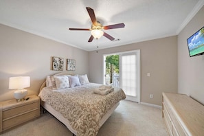 4 bedrooms, desk, iron/ironing board, travel cot