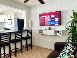 智能電視、書籍