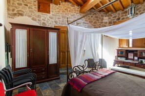 2 多间卧室、免费 WiFi、床单