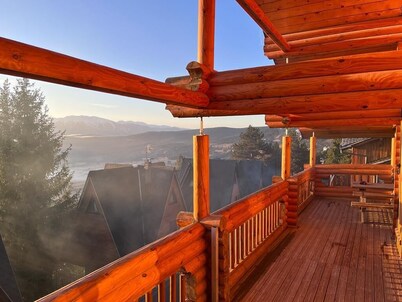Charming 16Pax chalet 7 bedrooms 5 bathrooms 5 WCs including 3 suites