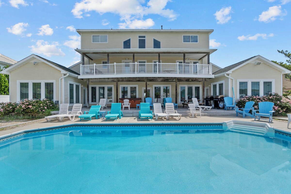 Paradise at Spinnaker! Semi-Oceanfront Plus Loft!