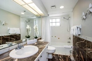 House (Osprey Nest) | Bathroom