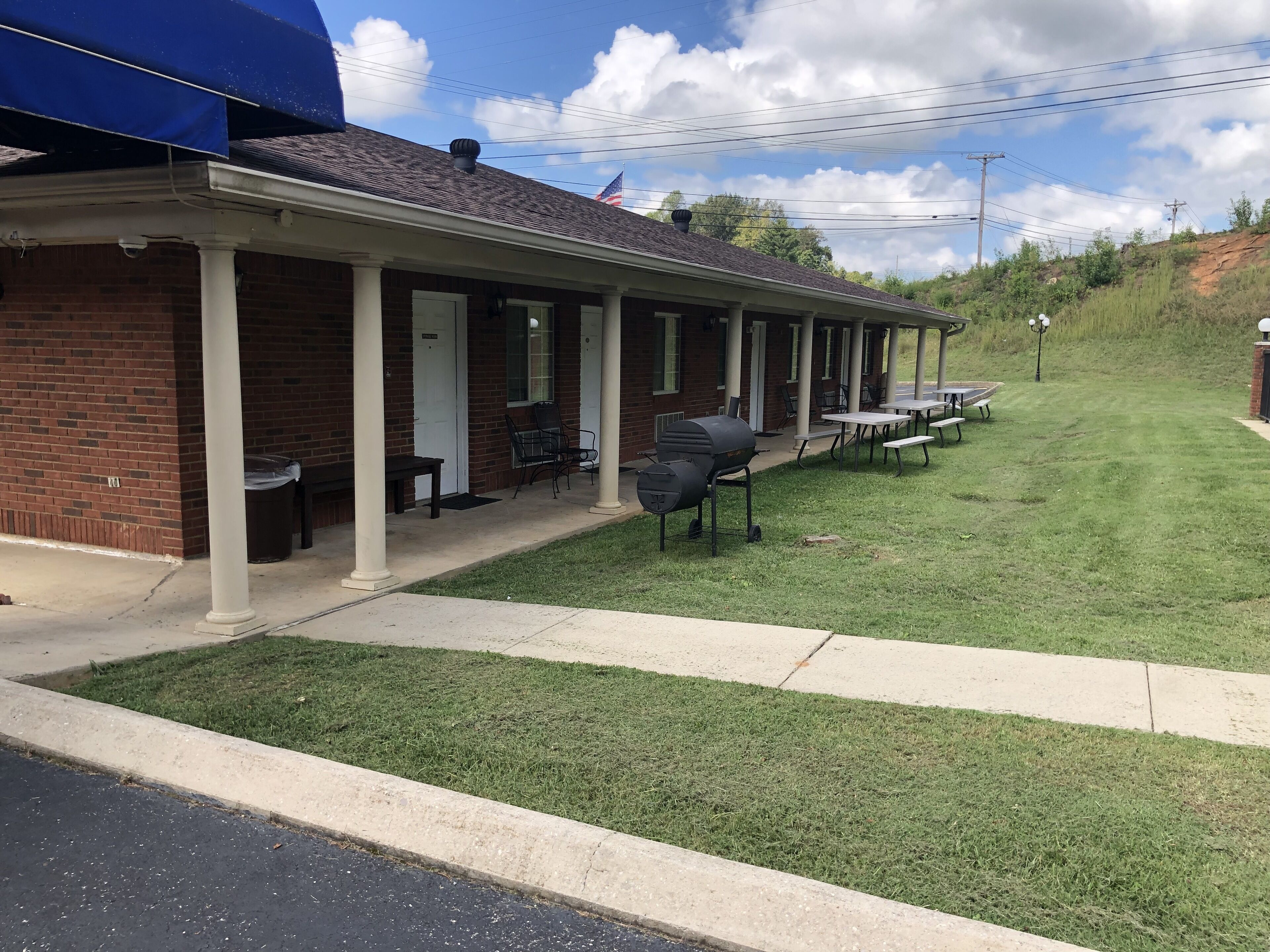 Tompkinsville Inn — photo 8