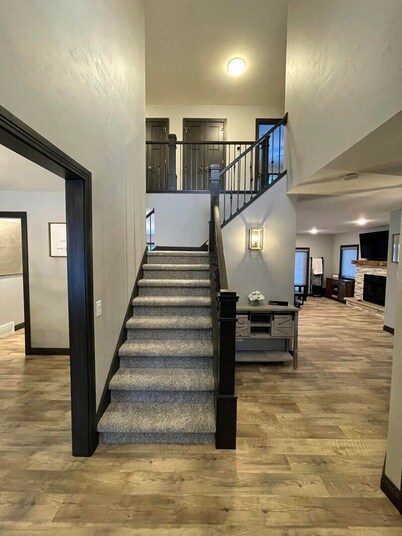 Freshly Updated Lake Michigan Home, Heated Pool!