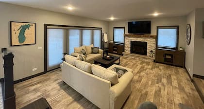 Freshly Updated Lake Michigan Home, Heated Pool!