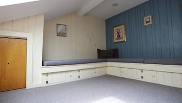 Condo (Inns of WV 306, 2bd, Waterville Valle) | 2 bedrooms, free WiFi