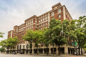 Exterior - The Read House Hotel Historic Inn and Suites (Chattanooga)
