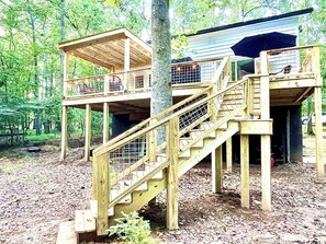 Exterior - Ky Creek Cabin on 2 acres. Creek,Fire pit and Awesome deck! Shared property (Dahlonega)