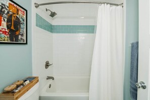 Unclassified image, 2 of 14, button