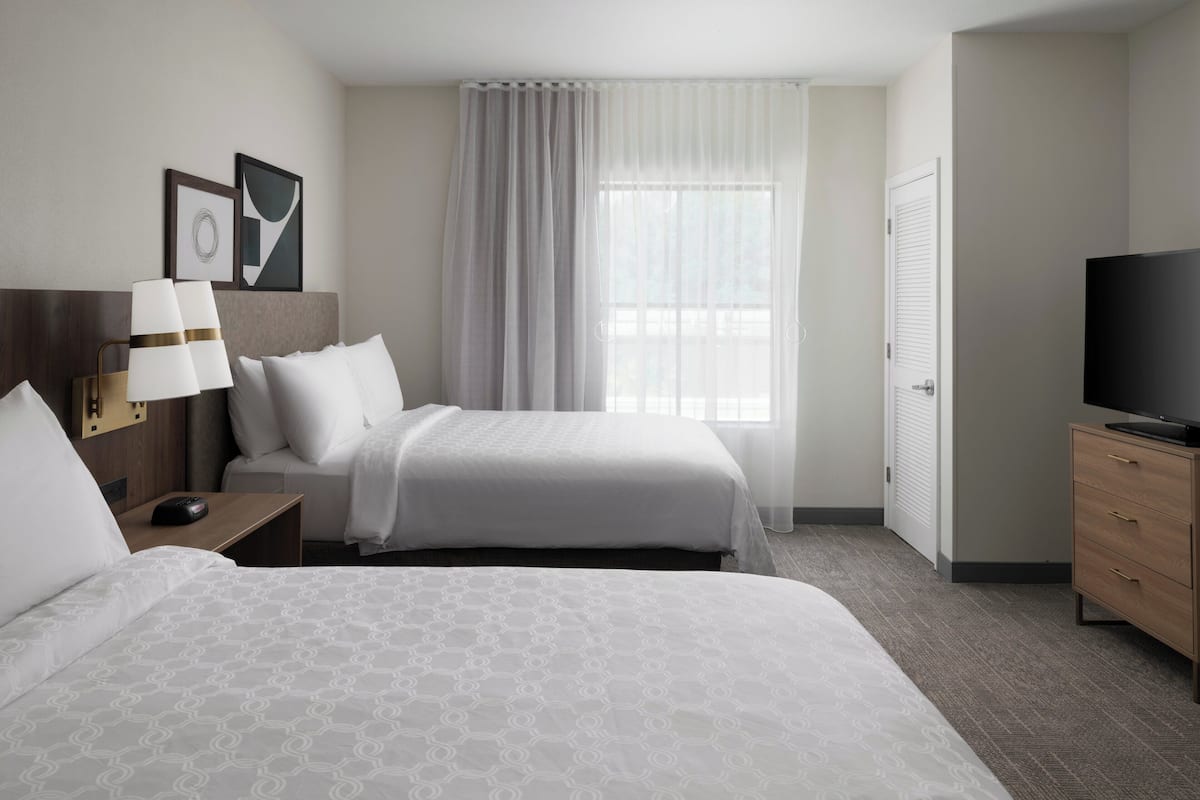 Insonorización, wifi gratis y ropa de cama