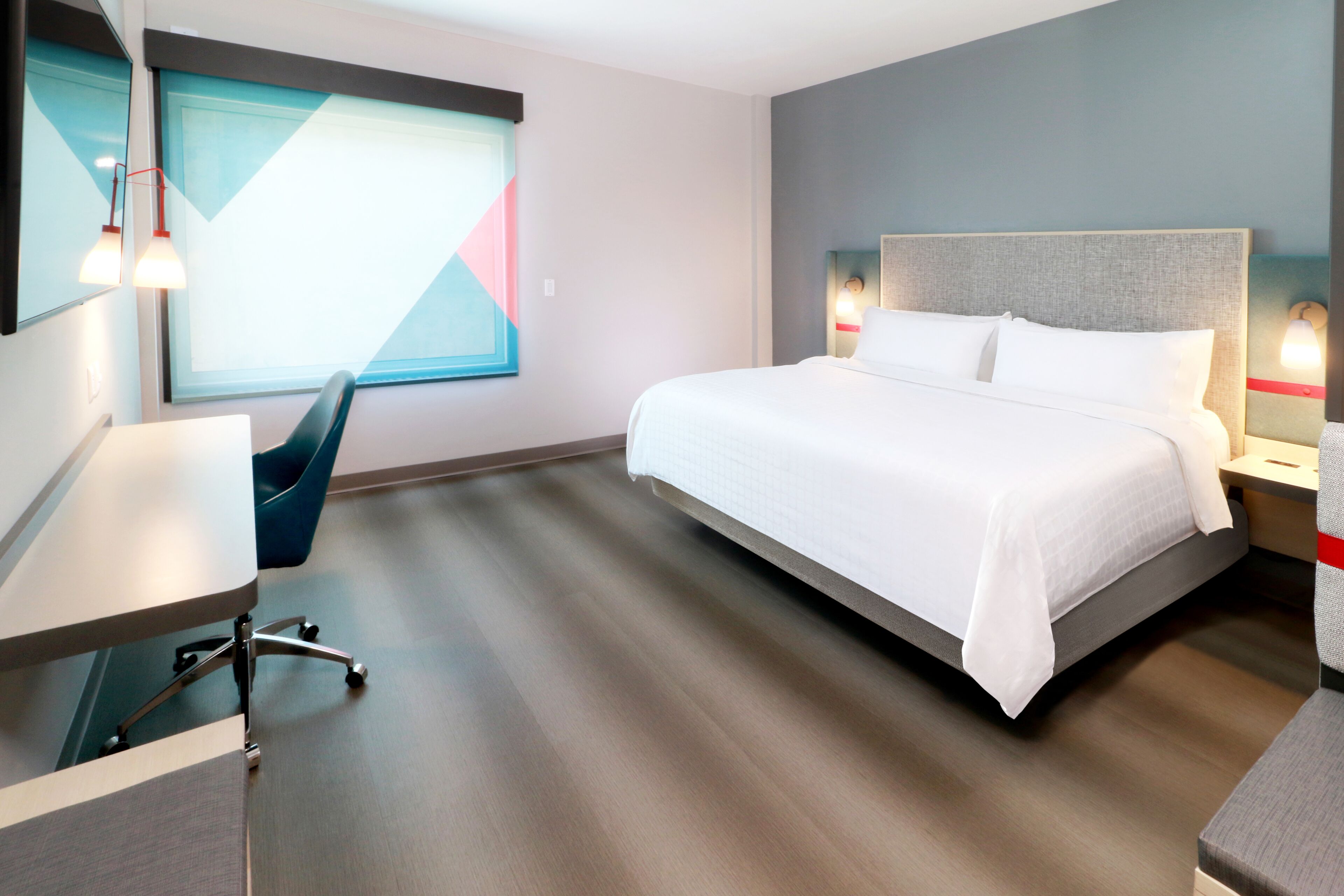 Premium bedding, pillowtop beds, in-room safe, desk