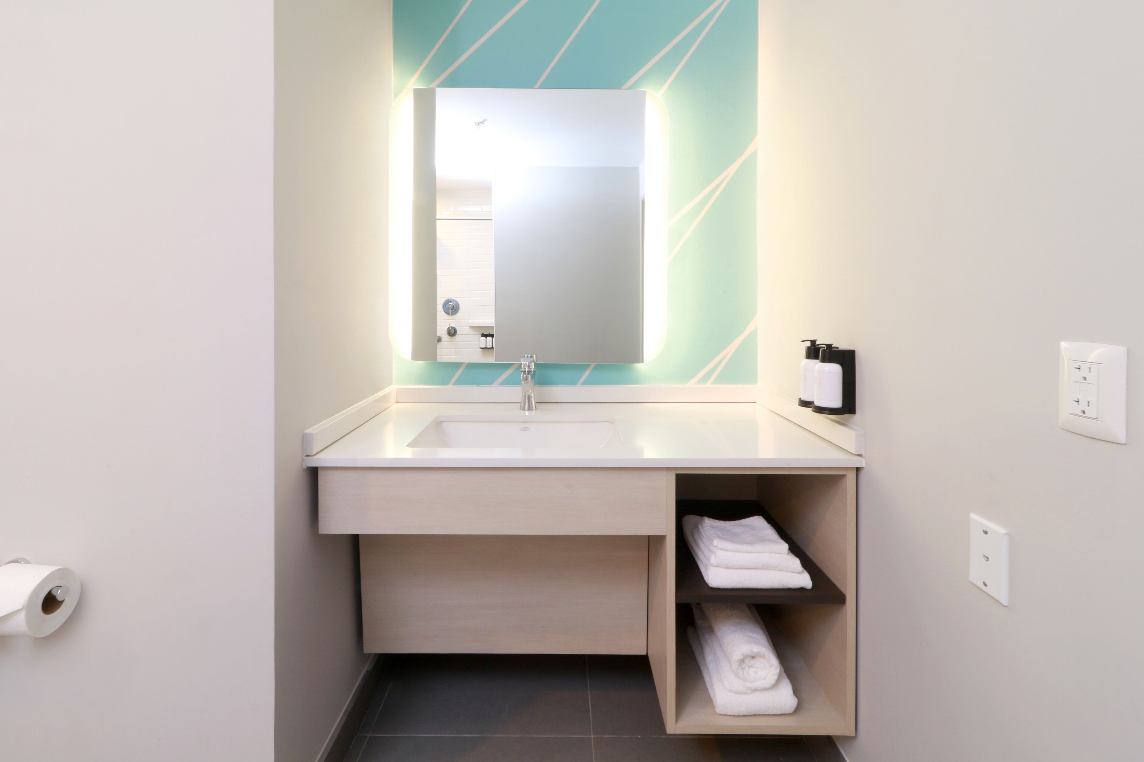 Photo - avid hotels - Tijuana - Otay by IHG