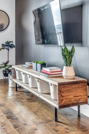 Interior - Skyline View, Garage, Mural and Ping Pong in Big Modern Home (Nashville)