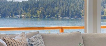 Lakefront Home • Private Dock • Kayaks