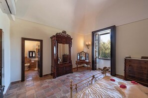 6 chambres, bureau, Wi-Fi gratuit, draps fournis