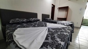 Standard Room | Bed sheets - Hotel Sirena (Praia Grande)