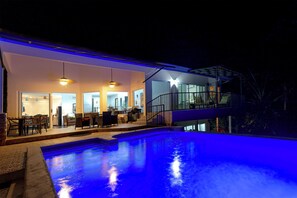 Utomhuspool