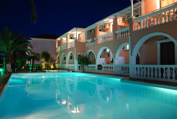 Seasonal outdoor pool - Eugenia hotel (Zakynthos)