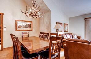 Microwave, dishwasher, coffee/tea maker - River Run by Wyndham Vacation Rentals (Keystone)
