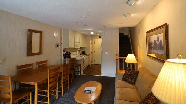 Unclassified image, 1 of 8, button - Inns of WV 308, 2bd, Waterville Valley (Waterville Valley)