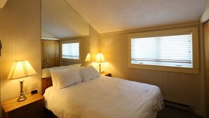 Unclassified image, 3 of 8, button - Inns of WV 308, 2bd, Waterville Valley (Waterville Valley)
