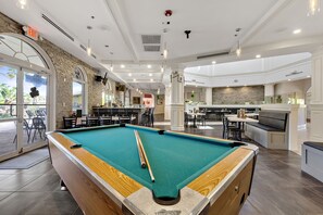 Bar (in der Unterkunft)