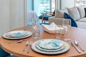 Kondominium | Ruang makan