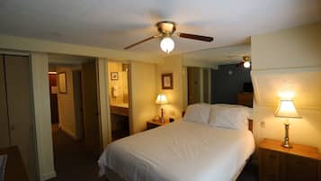 Condo (Inns of WV 206, 2bd, Waterville Valle) | 1 bedroom, free WiFi