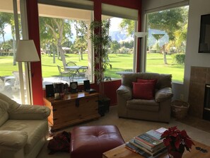 リビング エリア