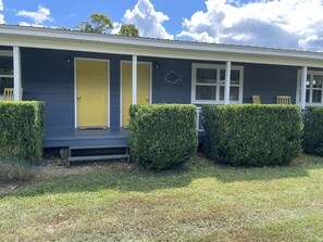 Exterior - Sleeps 5 (unit 4b), pool, next to Big M Marina, 15 min to Roaring River (Cassville)