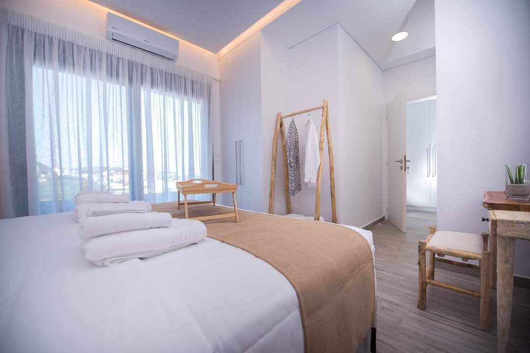 3 bedrooms, travel crib, free WiFi, bed sheets