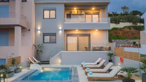 Emmeleia mare new building maisonette with pool, seaview, 3 min from the beach 