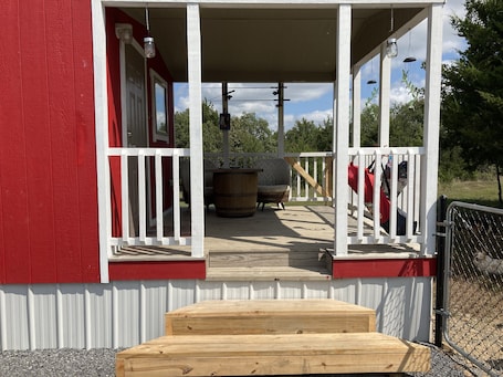 Terrace/patio. Serenity Acres Sanctuary -BnB & Resort- Cowboy Comfort Lodge