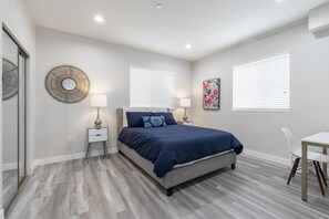 5 Schlafzimmer, Bügeleisen/Bügelbrett, WLAN, Bettwäsche