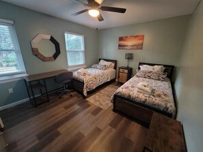 2 habitaciones, tabla de planchar con plancha y wifi gratis 