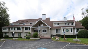 Condo (Inns of WV 204, 1 bdm, Waterville Val) | Exterior - Inns of WV 204, 1 bd, Waterville Valley (Waterville Valley)